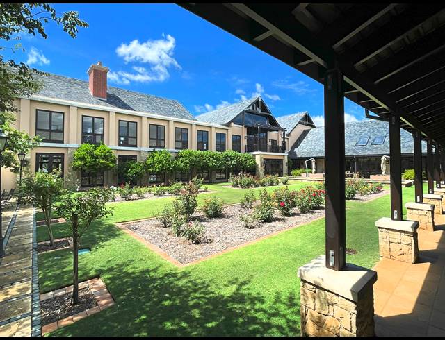 1 BEDROOM APARTMENT FOR SALE IN WATERFALL HILLS MATURE LIFESTYLE ESTATE
